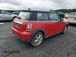 2013 MINI Hardtop with VIN WMWSU3C56DT678503, listed as a Copart auction lot 61062585 with 96,564 mi miles and Clean title. Bid and sale history available at DreamBid. Image 3.