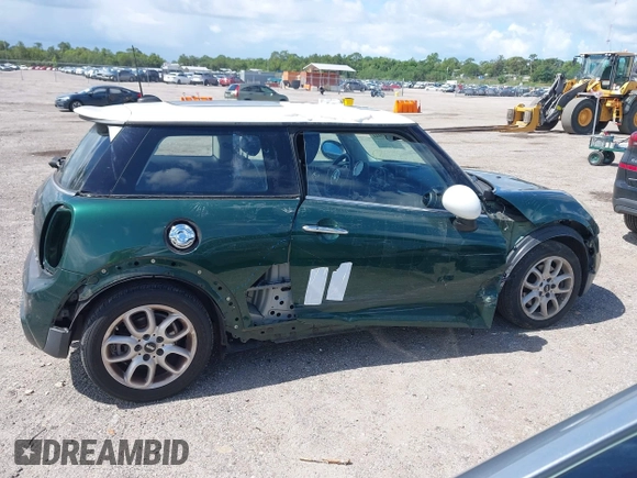 2015 MINI Hardtop S z VIN WMWXP7C50F2A38545, wystawiony jako IAAI lot #42253944 z przebiegiem 74 395 mil mil oraz . Historia ofert i sprzedaży dostępna na DreamBid. Obrazek 13.