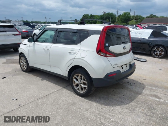 2020 Kia Soul LX with VIN KNDJ23AU6L7718360, listed as a IAAI auction lot 41975575 with 39,432 mi miles. Bid and sale history available at carsss.com. Image 3.