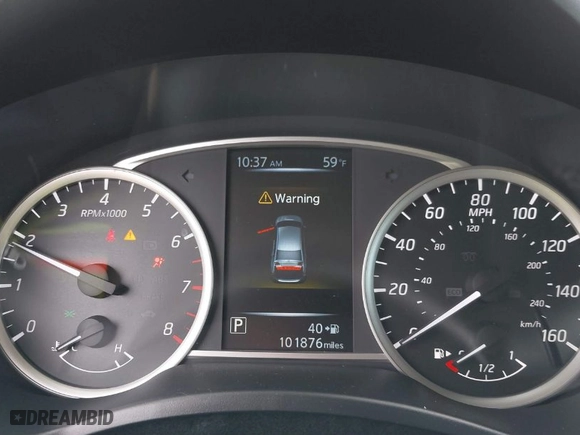 2016 Nissan Sentra SR with VIN 3N1AB7AP8GL666607, listed as a IAAI auction lot 41703250 with 101,876 mi miles. Bid and sale history available at carsss.com. Image 7.