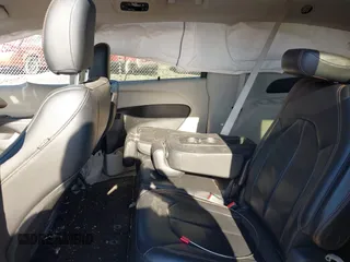2018 Chrysler Pacifica Touring L z VIN 2C4RC1BGXJR127280, wystawiony jako IAAI lot #41374468 z przebiegiem Nie podano mil oraz . Historia ofert i sprzedaży dostępna na DreamBid. Obrazek 8.