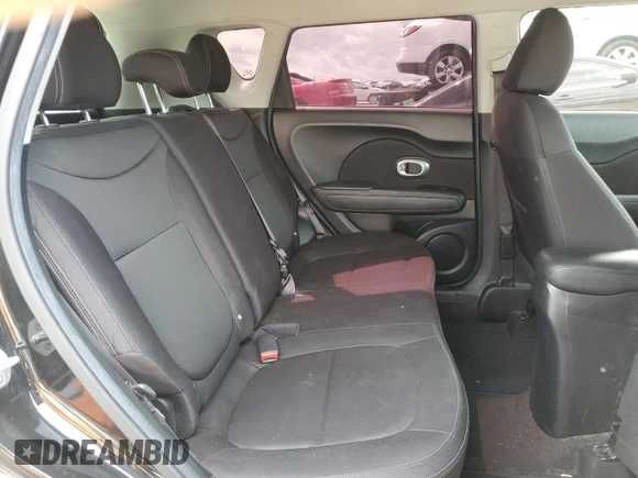 2015 Kia Soul with VIN KNDJN2A23F7792467, listed as a Copart auction lot 51492335 with 181,300 mi miles and Clean Title. Bid and sale history available at DreamBid. Image 11.