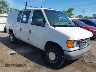 2003 Ford Econoline Cargo z VIN 1FTNE24L93HC07550, wystawiony jako IAAI lot #42146707 z przebiegiem 227 224 mil mil oraz . Historia ofert i sprzedaży dostępna na DreamBid. Obrazek 1.