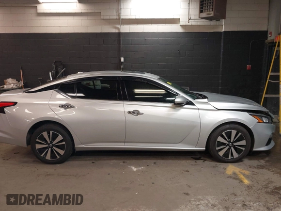 2019 Nissan Altima SV z VIN 1N4BL4DV1KC125884, wystawiony jako IAAI lot #42204200 z przebiegiem 75 388 mil mil oraz . Historia ofert i sprzedaży dostępna na DreamBid. Obrazek 13.