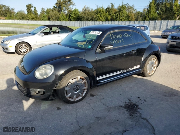 2012 Volkswagen Beetle 2.5L w/Sun PZEV with VIN 3VWJP7ATXCM642208, listed as a Copart auction lot 77436764 with 0 mi miles and Clean Title. Bid and sale history available at carsss.com. Image 1.