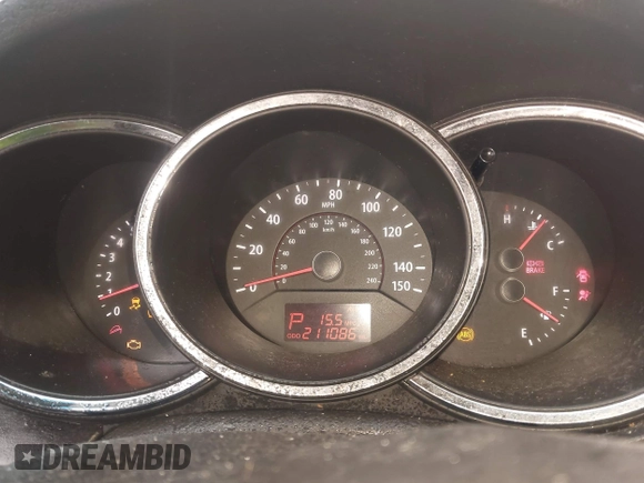 2012 Kia Sorento LX with VIN 5XYKTDA68CG303939, listed as a IAAI auction lot 41917791 with 211,086 mi miles. Bid and sale history available at carsss.com. Image 7.