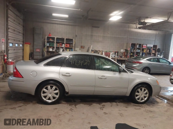 2005 Ford Five Hundred Limited with VIN 1FAFP251X5G108410, listed as a IAAI auction lot 41934529 with 118,202 mi miles and . Bid and sale history available at DreamBid. Image 13.