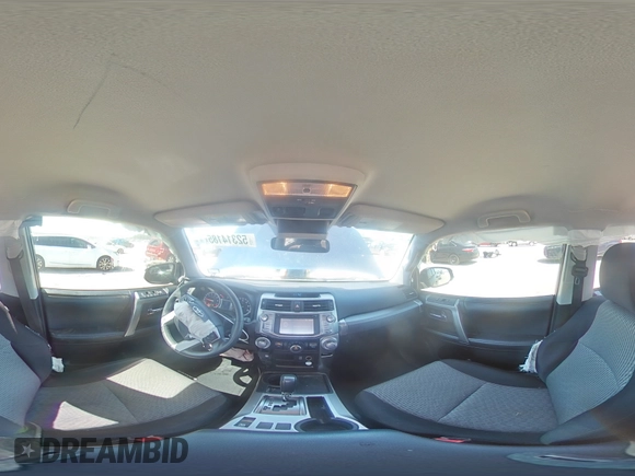 2019 Toyota 4Runner SR5 с VIN JTEZU5JR8K5210109, выставлен на аукционе Copart как лот 52314185 с пробегом 46 536 миль миль и Списание • Salvage title. История ставок и продаж доступна на DreamBid. Изображение 13.