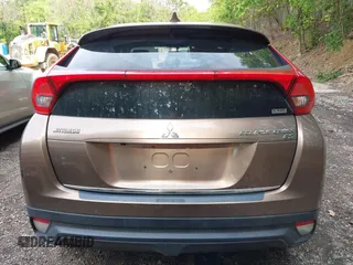 2018 Mitsubishi Eclipse Cross ES z VIN JA4AT3AA9JZ039973, wystawiony jako IAAI lot #42350915 z przebiegiem 136 369 mil mil oraz . Historia ofert i sprzedaży dostępna na DreamBid. Obrazek 16.