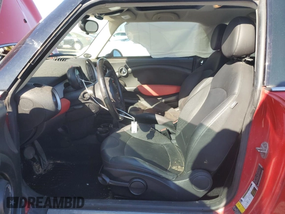 2011 MINI Clubman with VIN WMWZF3C5XBTY00222, listed as a Copart auction lot 49481465 with 110,731 mi miles and Salvage Title. Bid and sale history available at DreamBid. Image 7.