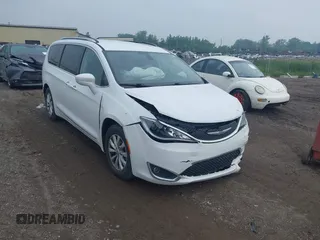 2018 Chrysler Pacifica Touring L Plus z VIN 2C4RC1EG7JR292666, wystawiony jako IAAI lot #42427379 z przebiegiem 84 179 mil mil oraz . Historia ofert i sprzedaży dostępna na DreamBid. Obrazek 1.