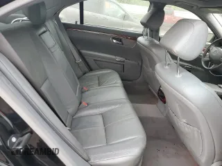 2007 Mercedes-Benz S 550 z VIN WDDNG71X77A044500, wystawiony jako Copart lot #61194905 z przebiegiem 114 982 mil mil oraz Szkoda całkowita • Salvage title. Historia ofert i sprzedaży dostępna na DreamBid. Obrazek 10.