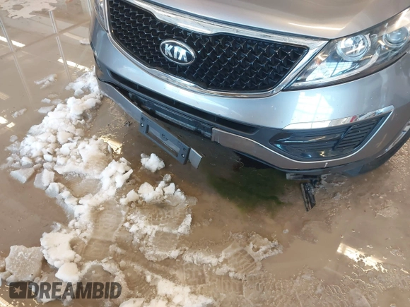 2015 Kia Sportage LX with VIN KNDPB3ACXF7686082, listed as a IAAI auction lot 41282616 with 107,613 mi miles and . Bid and sale history available at carsss.com. Image 6.