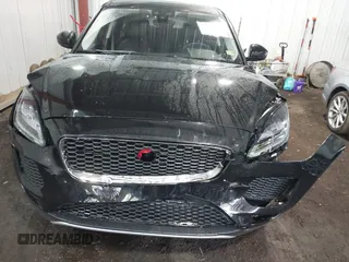 2020 Jaguar E-Pace SE z VIN SADFP2FX1L1Z88690, wystawiony jako IAAI lot #42273160 z przebiegiem 26 340 mil mil oraz . Historia ofert i sprzedaży dostępna na DreamBid. Obrazek 10.