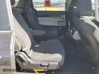 2024 Kia Carnival LX with VIN KNDNB4H33R6315598, listed as a Copart auction lot 50732584 with 22,099 mi miles and Non Repairable. Bid and sale history available at carsss.com. Image 11.