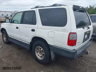 1998 Toyota 4Runner with VIN JT3GM84R5W0031171, listed as a IAAI auction lot 41989920 with 163,296 mi miles. Bid and sale history available at carsss.com. Image 3.