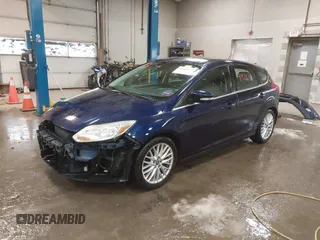 2012 Ford Focus SEL with VIN 1FAHP3M23CL137776, listed as a IAAI auction lot 41921697 with 189,217 mi miles. Bid and sale history available at carsss.com. Image 18.