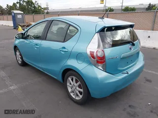 2013 Toyota Prius c One with VIN JTDKDTB33D1055466, listed as a IAAI auction lot 39803165 with 173,123 mi miles. Bid and sale history available at carsss.com. Image 3.