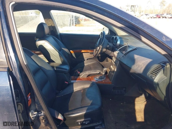 2004 Nissan Maxima SL with VIN 1N4BA41E64C829950, listed as a IAAI auction lot 41383040 with 182,007 mi miles. Bid and sale history available at carsss.com. Image 5.