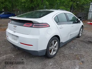 2013 Chevrolet Volt with VIN 1G1RA6E46DU132111, listed as a IAAI auction lot 42116096 with 184,345 mi miles and . Bid and sale history available at carsss.com. Image 4.