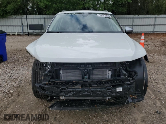 2024 Volkswagen Tiguan with VIN 3VVTB7AX3RM233619, listed as a Copart auction lot 51043355 with 1,002 mi miles and Salvage title. Bid and sale history available at DreamBid. Image 5.
