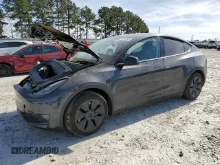 2024 Tesla Model Y with VIN 7SAYGDED8RF113441, listed as a Copart auction lot 49722035 with 19,850 mi miles and Salvage Title. Bid and sale history available at DreamBid. Image 1.