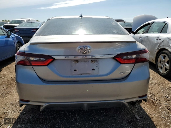 2022 Toyota Camry SE z VIN 4T1G11AK7NU633060, wystawiony jako Copart lot #58509575 z przebiegiem 208 372 mil mil oraz Czysty tytuł • Clean title. Historia ofert i sprzedaży dostępna na DreamBid. Obrazek 6.