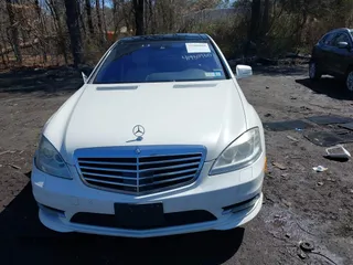 2012 Mercedes-Benz S 550 with VIN WDDNG9EB9CA463453, listed as a IAAI auction lot 41980960 with 84,579 mi miles and . Bid and sale history available at DreamBid. Image 12.