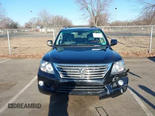 2009 Lexus LX 570 with VIN JTJHY00W094032465, listed as a IAAI auction lot 41757069 with 395,307 mi miles and . Bid and sale history available at carsss.com. Image 12.