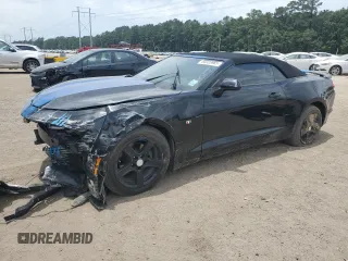 2020 Chevrolet Camaro 1LT z VIN 1G1FB3DS7L0109974, wystawiony jako Copart lot #60323965 z przebiegiem 54 470 mil mil oraz Czysty tytuł • Clean title. Historia ofert i sprzedaży dostępna na DreamBid. Obrazek 1.