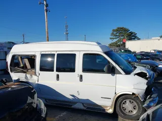 1998 GMC Savana Cargo Van YF7 with VIN 1GDFG15R5W1014364, listed as a IAAI auction lot 41578281 with 168,915 mi miles. Bid and sale history available at carsss.com. Image 13.