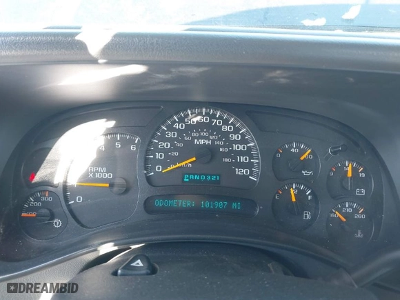 2003 Chevrolet Silverado 2500HD LS with VIN 1GCHK23U93F131856, listed as a IAAI auction lot 41235689 with 101,907 mi miles. Bid and sale history available at carsss.com. Image 7.