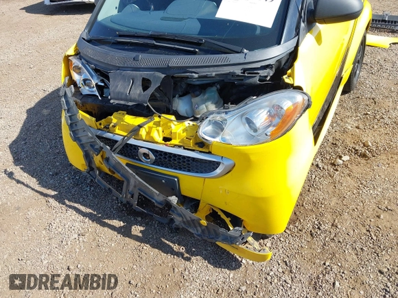 2015 Smart fortwo Passion с VIN WMEEJ3BA4FK807372, выставлен на аукционе IAAI как лот 42586849 с пробегом 229 904 миль миль и . История ставок и продаж доступна на DreamBid. Изображение 6.