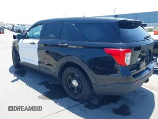 2020 Ford Police Interceptor Utility z VIN 1FM5K8AB6LGA19058, wystawiony jako IAAI lot #42223865 z przebiegiem 67 047 mil mil oraz . Historia ofert i sprzedaży dostępna na DreamBid. Obrazek 3.