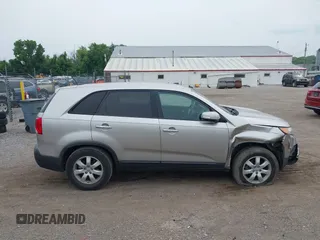 2013 Kia Sorento LX с VIN 5XYKT3A16DG419494, выставлен на аукционе IAAI как лот 42501875 с пробегом 152 100 миль миль и . История ставок и продаж доступна на DreamBid. Изображение 14.