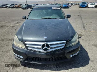 2012 Mercedes-Benz C 250 Sport z VIN WDDGF4HB3CA597983, wystawiony jako Copart lot #62301835 z przebiegiem 194 268 mil mil oraz Czysty tytuł • Clean title. Historia ofert i sprzedaży dostępna na DreamBid. Obrazek 5.