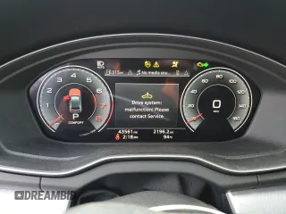 2022 Audi Q5 Sportback S line Premium Plus with VIN WA15AAFY2N2015563, listed as a Copart auction lot 61408015 with 43,561 mi miles and Salvage title. Bid and sale history available at DreamBid. Image 9.