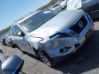 2014 Nissan Pathfinder S with VIN 5N1AR2MM3EC727461, listed as a IAAI auction lot 42038757 with 125,341 mi miles. Bid and sale history available at carsss.com. Image 1.