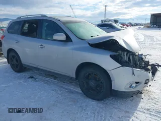 2013 Nissan Pathfinder SV with VIN 5N1AR2MM5DC686281, listed as a IAAI auction lot 41353409 with 1 mi miles. Bid and sale history available at carsss.com. Image 1.
