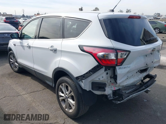 2017 Ford Escape SE z VIN 1FMCU0GD9HUD20265, wystawiony jako IAAI lot #41389092 z przebiegiem 66 778 mil mil oraz . Historia ofert i sprzedaży dostępna na DreamBid. Obrazek 3.