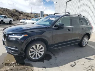 2016 Volvo XC90 T6 Momentum with VIN YV4A22PK5G1062304, listed as a Copart auction lot 50935985 with 57,244 mi miles and Salvage Title. Bid and sale history available at carsss.com. Image 1.