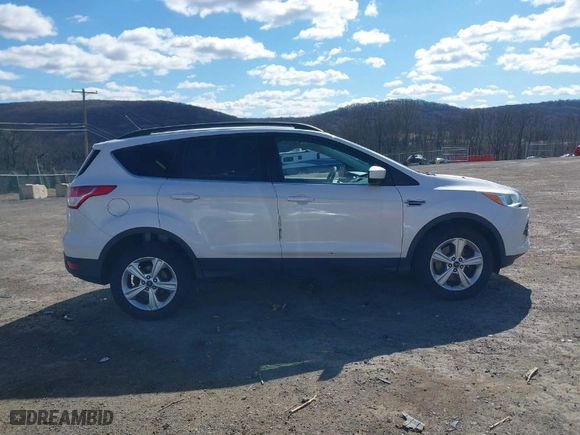 2013 Ford Escape SE with VIN 1FMCU9G98DUC66399, listed as a IAAI auction lot 41753543 with 98,161 mi miles. Bid and sale history available at carsss.com. Image 13.