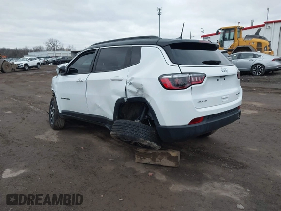 2025 Jeep Compass Limited with VIN 3C4NJDCNXST535957, listed as a IAAI auction lot 41227574 with 1,084 mi miles and . Bid and sale history available at DreamBid. Image 3.