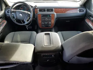 2008 Chevrolet Suburban Commercial with VIN 3GNGK26K68G308737, listed as a Copart auction lot 42417505 with 40,288 mi miles and Clean Title. Bid and sale history available at carsss.com. Image 8.