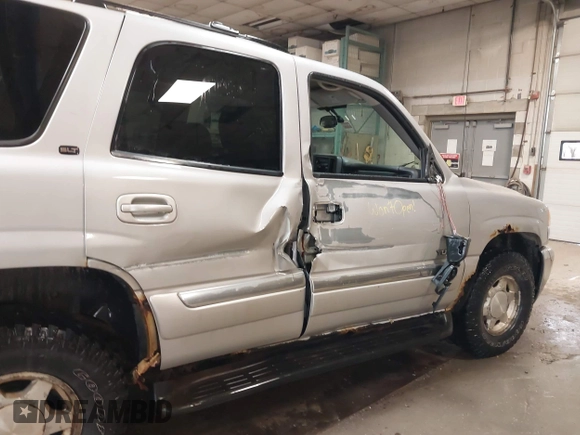 2004 GMC Yukon SLT with VIN 1GKEK13TX4J155865, listed as a IAAI auction lot 41758663 with 281,531 mi miles. Bid and sale history available at carsss.com. Image 17.