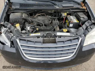 2010 Chrysler Town & Country Touring with VIN 2A4RR5D17AR110025, listed as a Copart auction lot 53467875 with 183,919 mi miles and Clean Title. Bid and sale history available at carsss.com. Image 12.