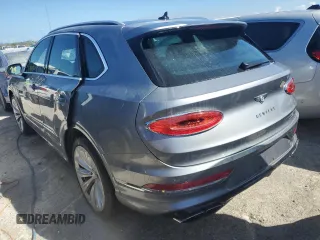 2021 Bentley Bentayga V8 z VIN SJAAM2ZV5MC033827, wystawiony jako Copart lot #75244994 z przebiegiem 16 527 mil mil oraz Nie do naprawy • Non repairable. Historia ofert i sprzedaży dostępna na DreamBid. Obrazek 2.