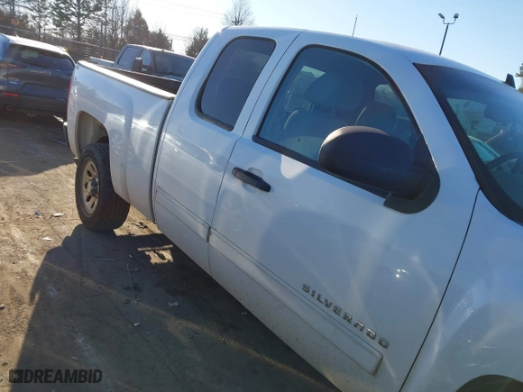 2013 Chevrolet Silverado 1500 LT with VIN 1GCRCSEA4DZ325537, listed as a IAAI auction lot 41405635 with 182,285 mi miles. Bid and sale history available at carsss.com. Image 13.