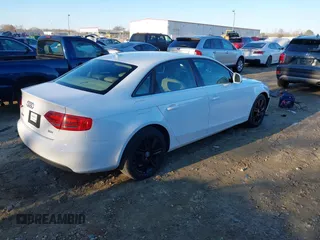 2009 Audi A4 z VIN WAUCF78K99N048720, wystawiony jako IAAI lot #41355260 z przebiegiem 147 435 mil mil oraz . Historia ofert i sprzedaży dostępna na DreamBid. Obrazek 4.
