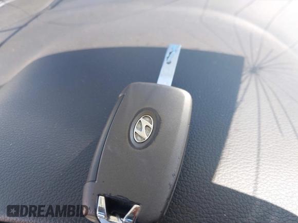 2018 Hyundai Elantra z VIN KMHH35LE7JU020511, wystawiony jako IAAI lot #41965810 z przebiegiem 50 753 mil mil oraz . Historia ofert i sprzedaży dostępna na DreamBid. Obrazek 11.